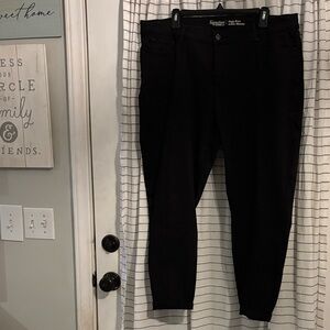 Signature by Levi Strauss & Co High Rise Ankle Skinny Black Denim Jeans 22 W 36